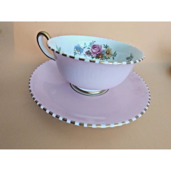 Vintage Pink Royal Chelsea Widemouth Tea Cup and saucer Pat.# 1699 1960's - Picture 2 of 11